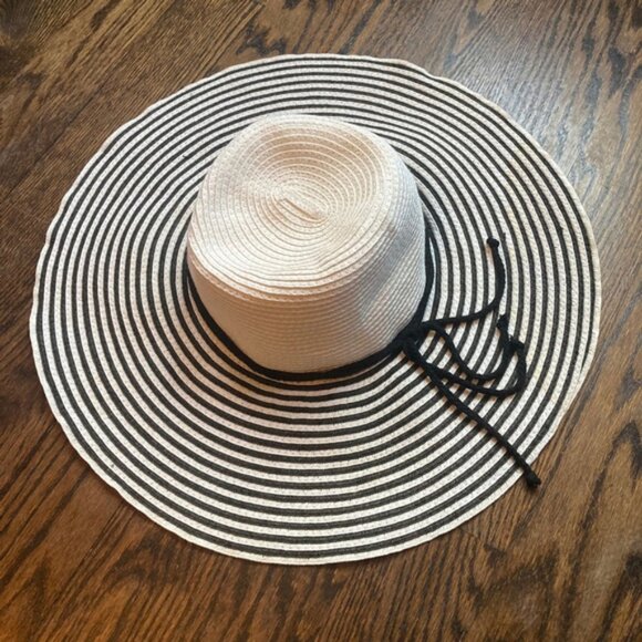 Joe Fresh Accessories - JOE FRESH FLOPPY BRIM SUMMER HAT ONE SIZE